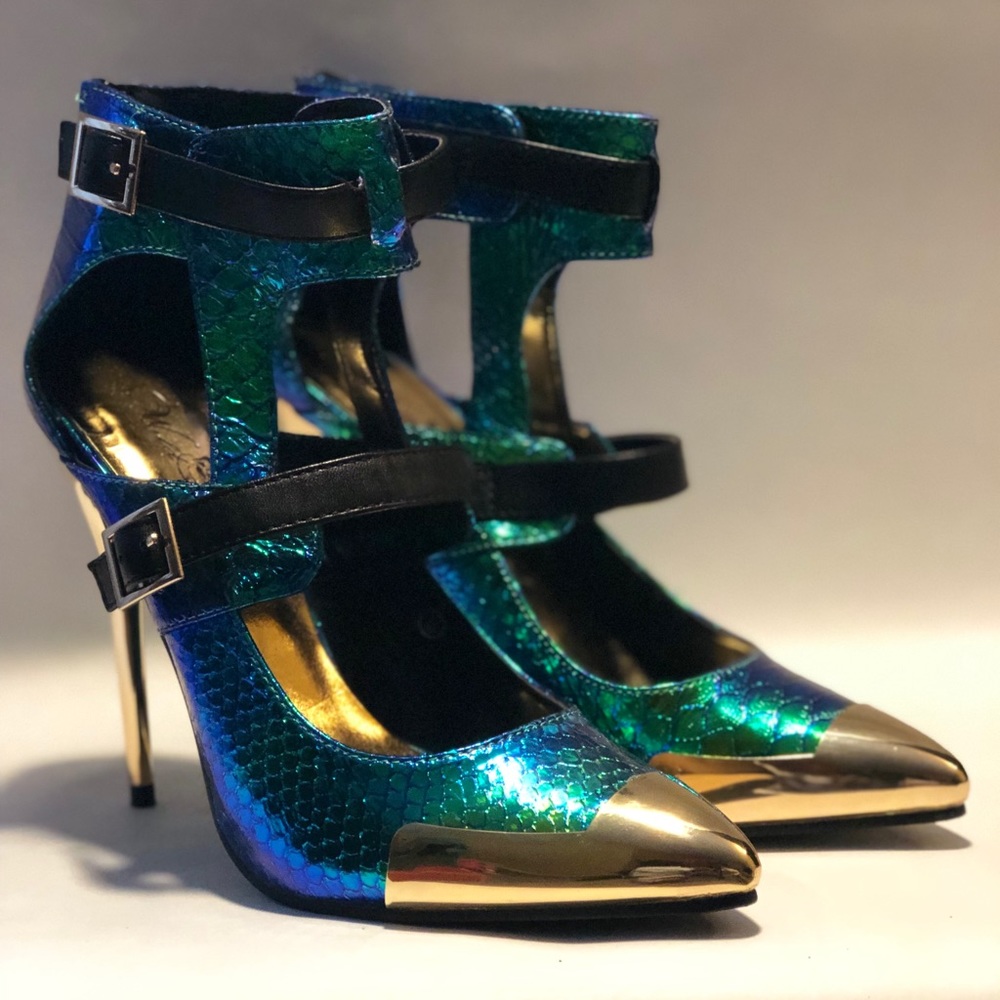 Blue Iridescent Pumps
